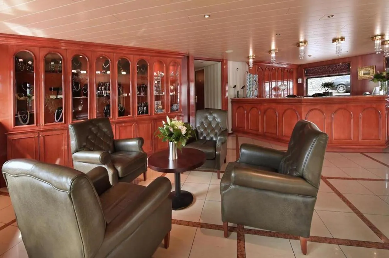 Botel Fairtours Hotelschiff Rembrandt van Rijn*** Köln Deutschland