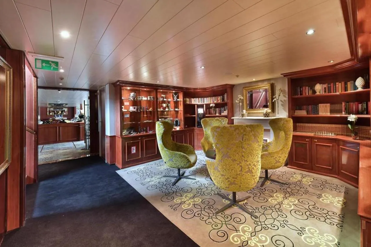 Fairtours Hotelschiff Rembrandt van Rijn*** Köln