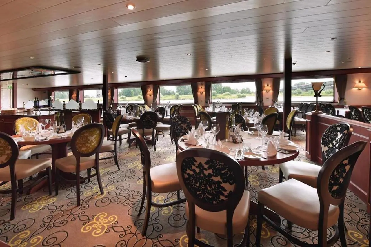 Botel Fairtours Hotelschiff Rembrandt van Rijn*** Köln