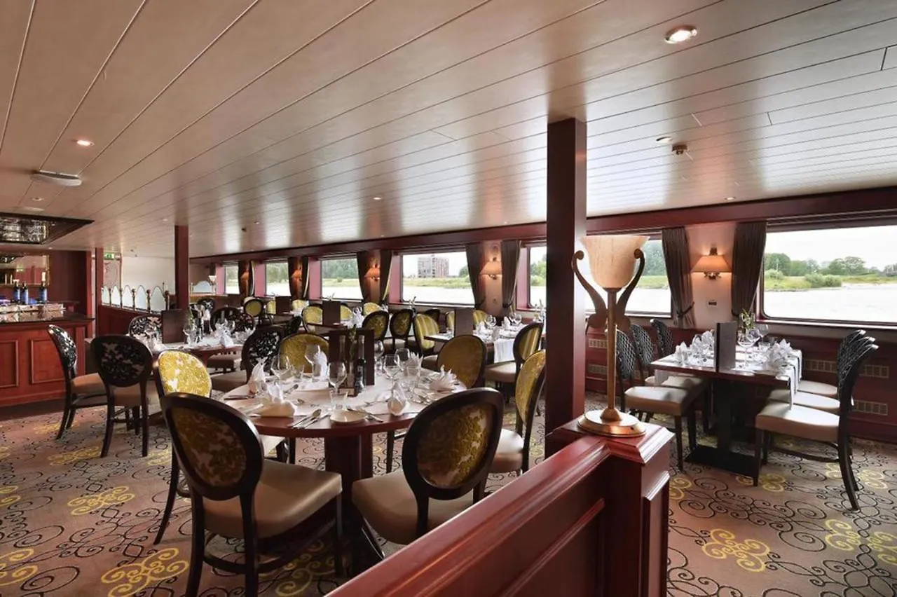 Botel Fairtours Hotelschiff Rembrandt van Rijn*** Köln Deutschland