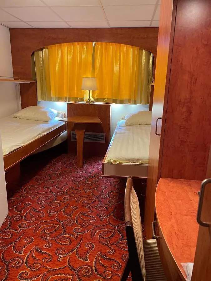 Bådhotel Fairtours Hotelschiff Rembrandt Van Rijn*** Koeln Tyskland