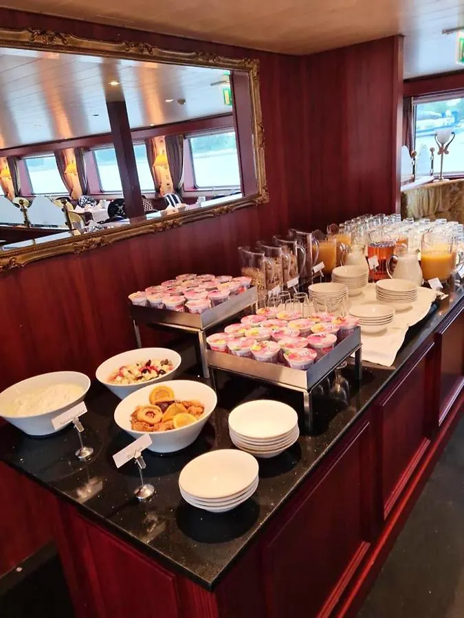 Fairtours Hotelschiff Rembrandt Van Rijn*** Koeln